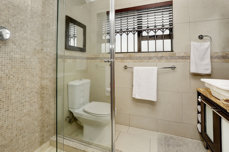 4 Bedroom Property for Sale in Everglen Western Cape